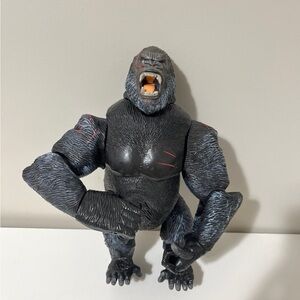 2005 Universal Studios 14” King Kong Figure